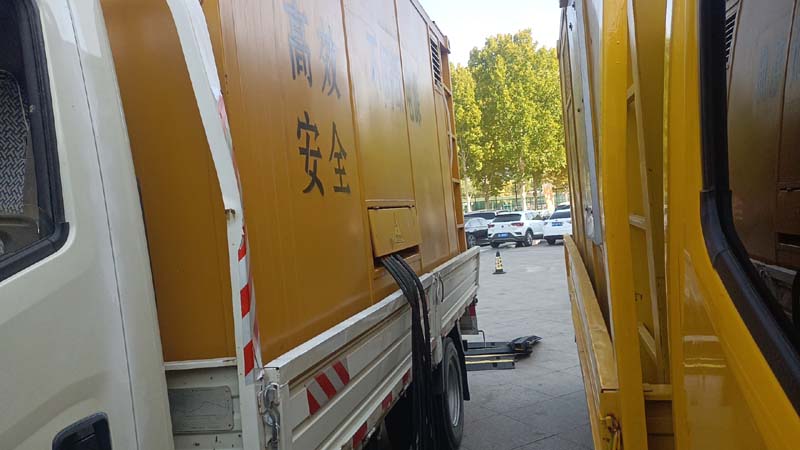 大渡口如何判断柴油发电机组和UPS电源的切换时间是否符合要求？